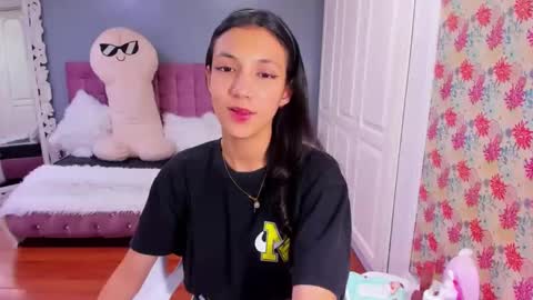 Iris online show from 12-06-24, 09:46