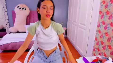 Snapshot of iris_stone_ chatting on 01-16-25, 10:32 Iris online show from 01-16-25, 10:32