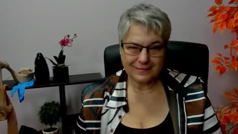 I R I S online show from 12-18-24, 07:26