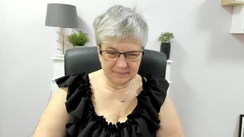 I R I S online show from 05-28-26, 06:32
