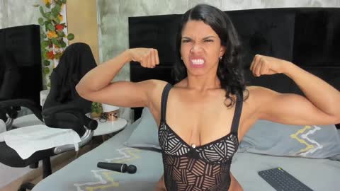 Snapshot of irisfit chatting on 01-19-25, 01:53 Iris Fit online show from 01-19-25, 01:53