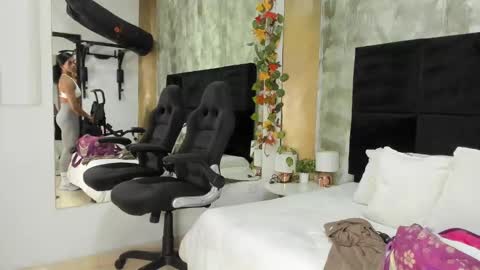 Snapshot of irisfit chatting on 01-28-25, 02:21 Iris Fit online show from 01-28-25, 02:21