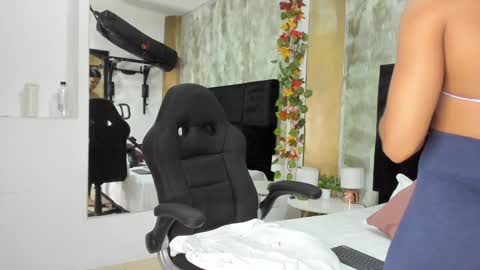 Snapshot of irisfit chatting on 02-02-25, 02:17 Iris Fit online show from 02-02-25, 02:17