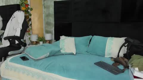 Snapshot of irisfit chatting on 02-09-25, 10:32 Iris Fit online show from 02-09-25, 10:32