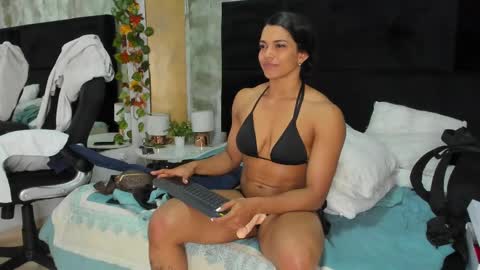 Snapshot of irisfit chatting on 02-10-25, 01:35 Iris Fit online show from 02-10-25, 01:35