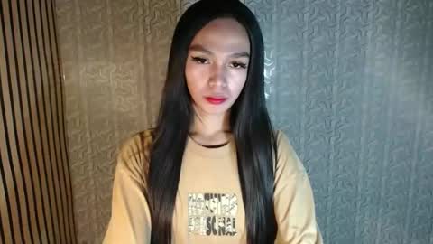 IRISH AND TRIXIE online show from 04-18-26, 02:59