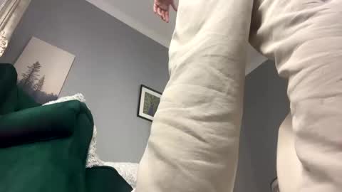 Snapshot of irisreynolds chatting on 01-25-25, 10:50 Maria online show from 01-25-25, 10:50