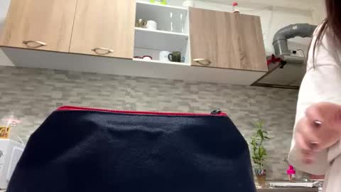 Snapshot of irisreynolds chatting on 02-20-25, 04:07 Maria online show from 02-20-25, 04:07