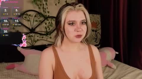 Snapshot of irissocute chatting on 11-12-25, 09:32 I am Cutie Iris3 online show from 11-12-25, 09:32