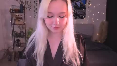 Snapshot of irma_bell chatting on 10-03-25, 12:18 Irma online show from 10-03-25, 12:18