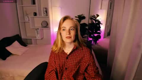 Snapshot of irmaronn chatting on 06-03-26, 02:33 Irma online show from 06-03-26, 02:33