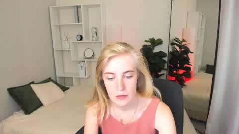 Snapshot of irmaronn chatting on 06-09-26, 09:43 Irma online show from 06-09-26, 09:43
