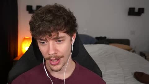 Sam online show from 09-30-25, 07:41