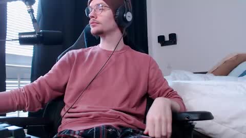 Sam online show from 04-10-26, 11:37