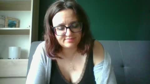 Snapshot of irresistibleparis chatting on 06-15-26, 05:31 Paris online show from 06-15-26, 05:31