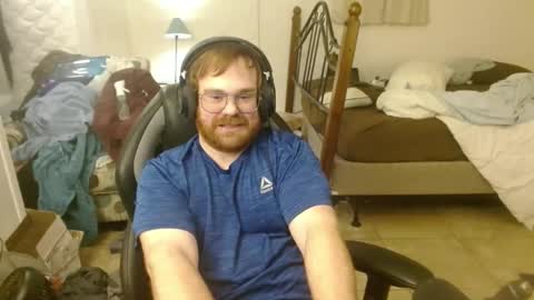 Snapshot of irreversible0 chatting on 01-09-25, 08:03 Matt online show from 01-09-25, 08:03