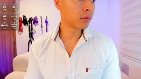 Snapshot of irvinepassion chatting on 02-14-26, 09:17 WILL ANDREW online show from 02-14-26, 09:17