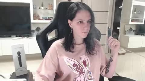 Irwi Tomboy online show from 12-20-24, 10:43