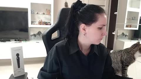 Irwi Tomboy online show from 01-20-25, 11:24