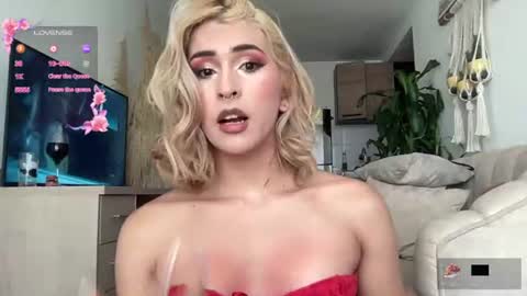 Snapshot of isa__fox_1 chatting on 06-26-26, 02:21 Isabella online show from 06-26-26, 02:21