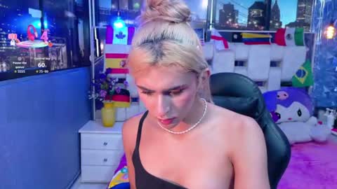 Snapshot of isa__fox_1 chatting on 07-13-26, 02:09 Isabella online show from 07-13-26, 02:09
