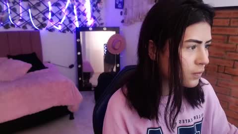 Snapshot of isa_bunny18 chatting on 09-10-25, 03:17 isabela online show from 09-10-25, 03:17