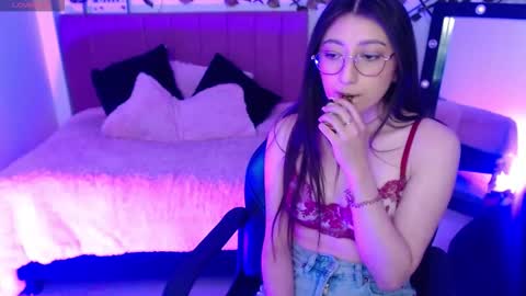 Snapshot of isa_bunny18 chatting on 10-10-25, 03:44 isabela online show from 10-10-25, 03:44