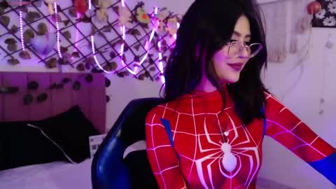 Snapshot of isa_bunny18 chatting on 10-31-25, 06:03 isabela online show from 10-31-25, 06:03