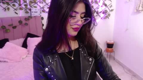 Snapshot of isa_bunny18 chatting on 11-12-25, 12:11 isabela online show from 11-12-25, 12:11