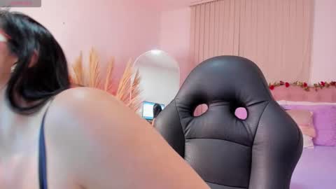 Snapshot of isa_emm chatting on 12-16-25, 07:08 Isa online show from 12-16-25, 07:08