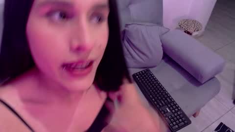 Isabella Hall online show from 12-22-24, 01:45