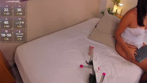 Snapshot of isa_jonness_ chatting on 02-06-25, 03:20 oIssaJonneso online show from 02-06-25, 03:20