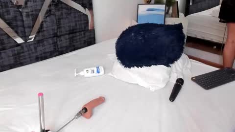 oIssaJonneso online show from 03-14-26, 04:23