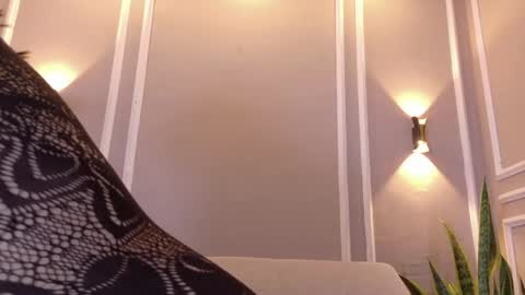 Isabella online show from 05-19-26, 12:11