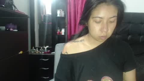 Snapshot of isa_mey chatting on 01-03-25, 01:59 Isa online show from 01-03-25, 01:59