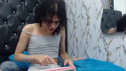 Snapshot of isa_x18 chatting on 06-24-26, 12:09 isa_x18 online show from 06-24-26, 12:09