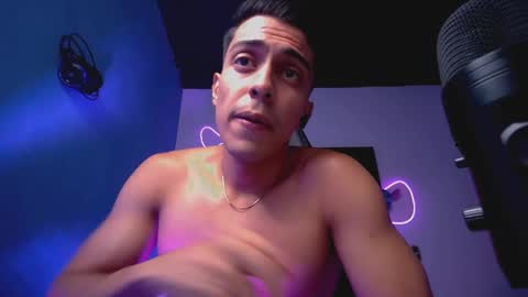 isaac279 online show from 12-24-24, 02:43