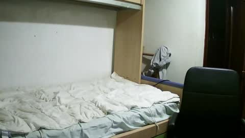 Isaac99c online show from 02-03-25, 04:57