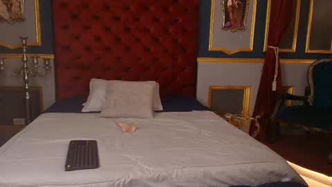 Snapshot of isaac_grimm chatting on 12-17-25, 03:23 isaac_grimm online show from 12-17-25, 03:23