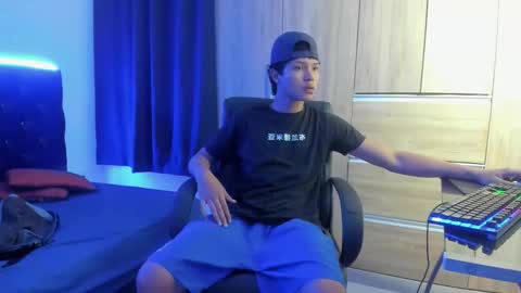 Snapshot of isaac_master77 chatting on 11-02-25, 10:56 isaac_master77 online show from 11-02-25, 10:56