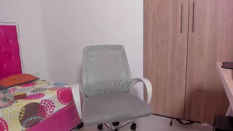 Snapshot of isaac_master77 chatting on 11-19-25, 05:46 isaac_master77 online show from 11-19-25, 05:46