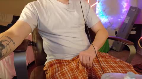 isaac online show from 09-14-25, 01:32