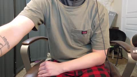 isaac online show from 10-05-25, 02:48