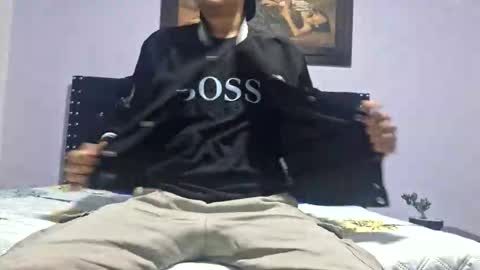 Snapshot of isaac_winter_ chatting on 10-01-25, 02:28 Isaac online show from 10-01-25, 02:28