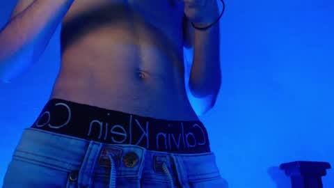 isaac online show from 12-02-24, 03:26