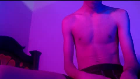 isaac online show from 02-23-25, 07:33