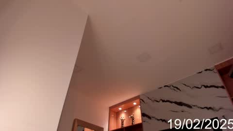 Snapshot of isabel_escorcia chatting on 02-19-25, 08:33 Isabel online show from 02-19-25, 08:33