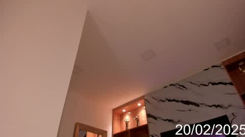 Snapshot of isabel_escorcia chatting on 02-20-25, 08:17 Isabel online show from 02-20-25, 08:17