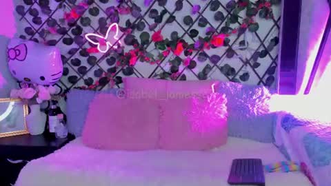 Snapshot of isabel_jamess chatting on 06-11-26, 12:08 Isa online show from 06-11-26, 12:08