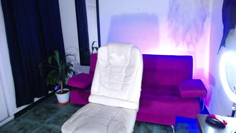 isabel online show from 02-24-26, 02:09